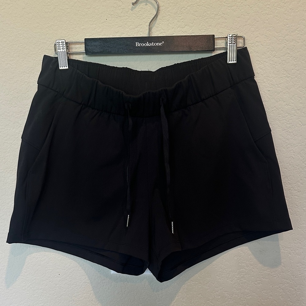 🏁🖤 LULULEMON SHORTS 🖤🏁
